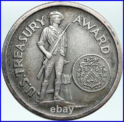 1941 USA Treasury Award WORLD WAR II PATRIOTIC Vintage Silver Medal Coin i87528