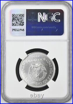 1986 Vietnam 100 Dong Silver World Coin NGC MS68 Elephant