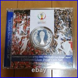 2002 FIFA Japan-Korea World Cup Commemorative 1000 Yen Proof Silver Coin / 3 2002 FIFA Japan-Korea World Cup Commemorative 1000 Yen Proof Silver Coin / 3