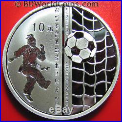 2005 CHINA 10 YUAN 1oz SILVER 2006 GERMANY SOCCER FIFA WORLD CUP COLORED COIN RR