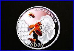 2023 Moldova World of Bee Silver Colored Coin Wildlife Proof 50 Lei ULTRA RARE 2023 Moldova World of Bee Silver Colored Coin Wildlife Proof 50 Lei ULTRA RARE