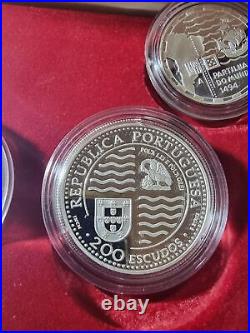 Age Of Discoveries / 4 Silver Coins 200 Escudo 1994 / The Division Of The World