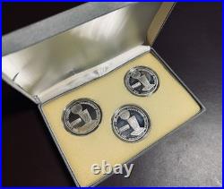 VINTAGE Chicago Bulls Trio'91-'93 NBA World Champions One Troy Oz Silver Coins VINTAGE Chicago Bulls Trio'91-'93 NBA World Champions One Troy Oz Silver Coins